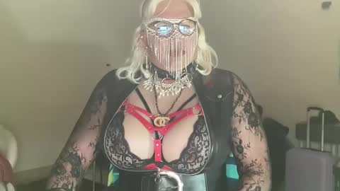 sluttygina1 online show from 01-02-25, 09:50