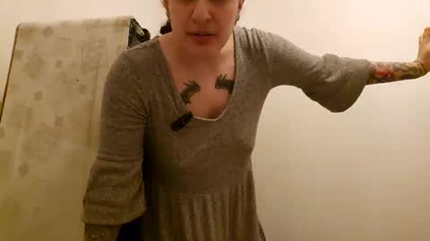 SluttySuzie17 online show from 05-02-26, 08:58