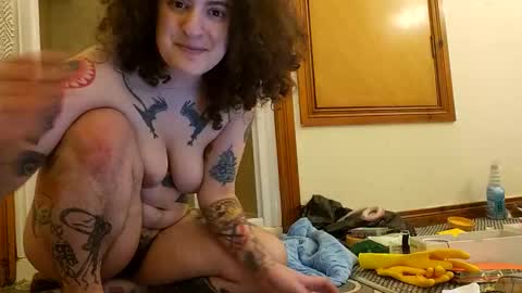 SluttySuzie17 online show from 05-04-26, 09:11