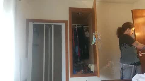 SluttySuzie17 online show from 05-06-26, 03:39