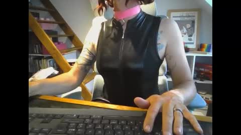 Snapshot of sluttytoy83 chatting on 05-04-26, 06:15 sluttytoy83 online show from 05-04-26, 06:15
