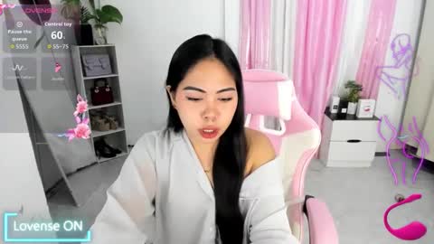 Snapshot of slutyshaine chatting on 05-07-26, 01:00 slutyshaine online show from 05-07-26, 01:00
