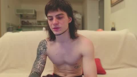 Snapshot of sly_gus chatting on 02-23-26, 02:03 Gus online show from 02-23-26, 02:03