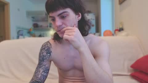 Snapshot of sly_gus chatting on 03-01-26, 10:06 Gus online show from 03-01-26, 10:06