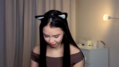 Lily online show from 01-17-26, 01:16