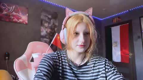 Snapshot of slyviabuffum chatting on 10-20-25, 02:01 Diana online show from 10-20-25, 02:01