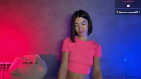 Snapshot of smaillev chatting on 04-23-26, 08:11 Melani online show from 04-23-26, 08:11