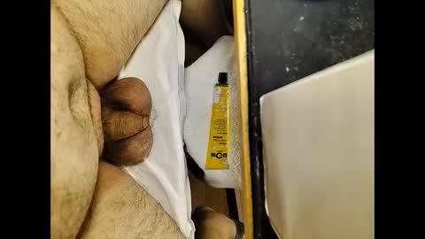 Snapshot of small_1986 chatting on 12-20-24, 05:14 transmisin gratuita bajo demanda  free broadcast on demand online show from 12-20-24, 05:14
