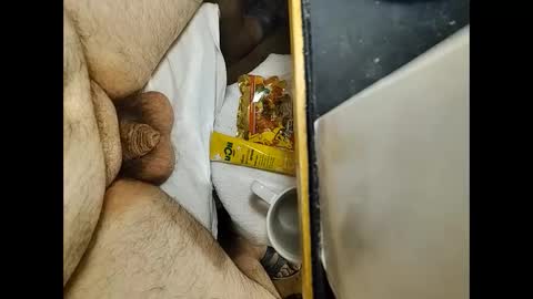 Snapshot of small_1986 chatting on 12-20-24, 08:17 transmisin gratuita bajo demanda  free broadcast on demand online show from 12-20-24, 08:17