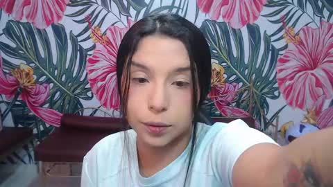 Mariana Torres online show from 05-04-26, 01:07