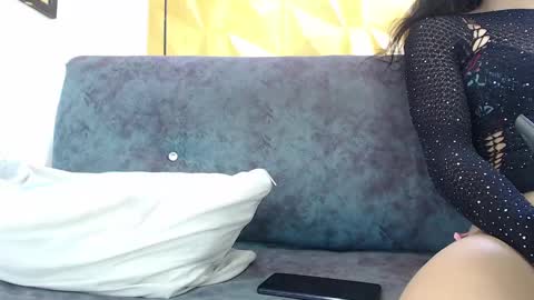 Snapshot of small_hot19 chatting on 03-10-25, 05:50 Small Hot19 online show from 03-10-25, 05:50