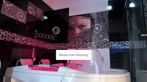 Snapshot of small_hot19 chatting on 10-23-25, 10:47 Small Hot19 online show from 10-23-25, 10:47