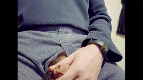 Small Hairy Uncut online show from 11-19-25, 05:57