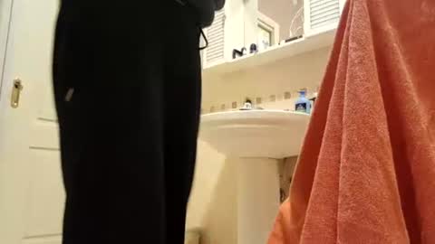 Snapshot of smallone8825 chatting on 03-01-26, 09:00 smallone8825 online show from 03-01-26, 09:00