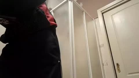 Snapshot of smallone8825 chatting on 03-20-26, 06:07 smallone8825 online show from 03-20-26, 06:07