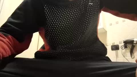 Snapshot of smallone8825 chatting on 03-25-26, 06:19 smallone8825 online show from 03-25-26, 06:19