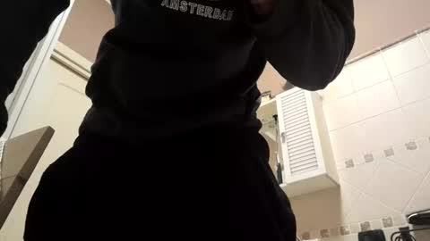 Snapshot of smallone8825 chatting on 03-30-26, 05:08 smallone8825 online show from 03-30-26, 05:08