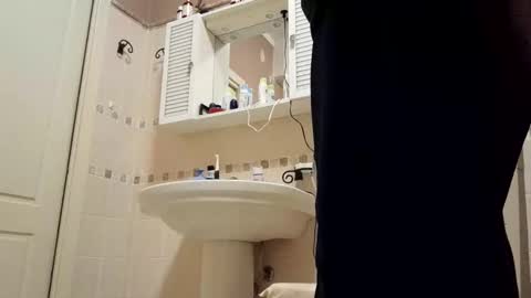 Snapshot of smallone8825 chatting on 04-12-26, 06:18 smallone8825 online show from 04-12-26, 06:18