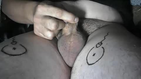 Snapshot of smallpenismwm chatting on 10-25-25, 03:07 pussyfree4eva online show from 10-25-25, 03:07