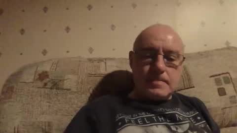 Snapshot of smallsteve562 chatting on 09-25-25, 10:13 Steve online show from 09-25-25, 10:13