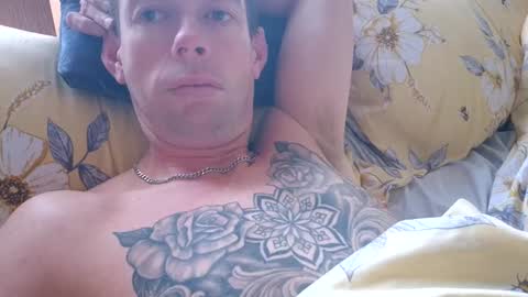 Snapshot of smallville456 chatting on 10-04-25, 07:39 smallville456 online show from 10-04-25, 07:39