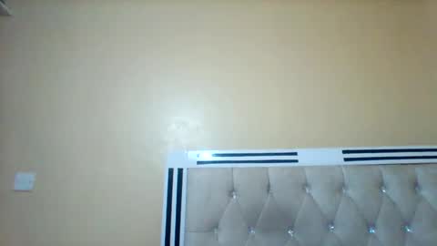 Snapshot of smartqueen1 chatting on 04-10-26, 12:21 Katerina online show from 04-10-26, 12:21
