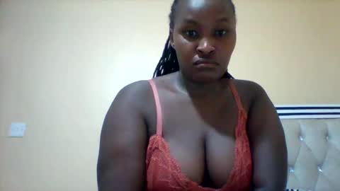 Snapshot of smartqueen1 chatting on 04-19-26, 10:23 Katerina online show from 04-19-26, 10:23