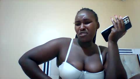 Snapshot of smartqueen1 chatting on 04-28-26, 02:27 Katerina online show from 04-28-26, 02:27