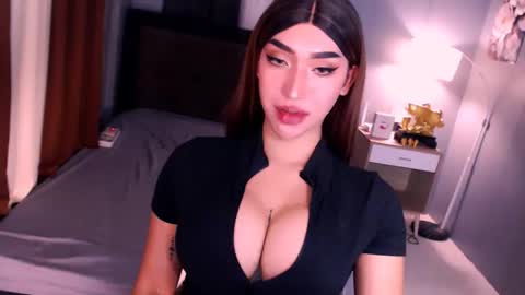 Snapshot of smasherqueen chatting on 04-09-26, 01:05 smasherqueen online show from 04-09-26, 01:05