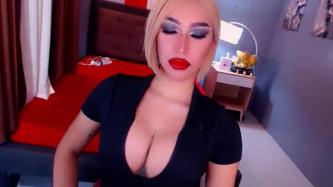 Snapshot of smasherqueen chatting on 05-06-26, 12:32 smasherqueen online show from 05-06-26, 12:32