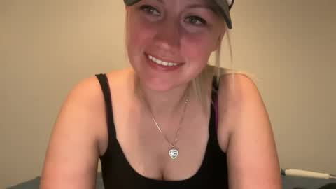 Snapshot of smexxii93 chatting on 12-08-24, 04:35 smexxii93 online show from 12-08-24, 04:35