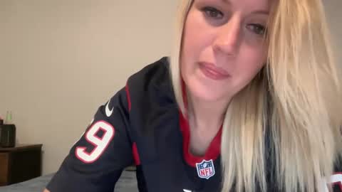 Snapshot of smexxii93 chatting on 02-03-25, 02:03 smexxii93 online show from 02-03-25, 02:03