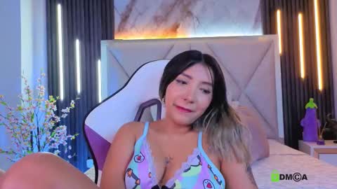 smile__1 online show from 11-21-25, 12:48