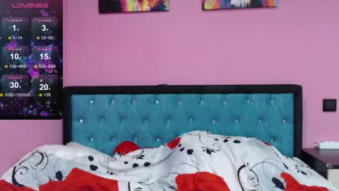 smile_cute_fox online show from 10-14-25, 11:55