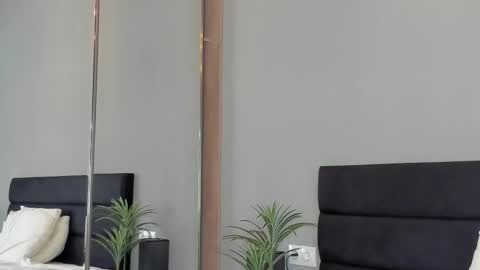 Bella online show from 10-14-25, 09:10