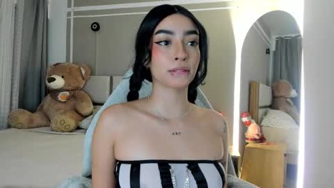 Snapshot of smiledivinity chatting on 03-01-26, 11:29 smiledivinity online show from 03-01-26, 11:29