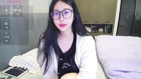 Snapshot of smileflowery chatting on 02-24-25, 04:26 winni online show from 02-24-25, 04:26