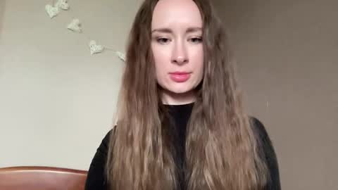 smilequeen_ online show from 09-28-25, 10:09