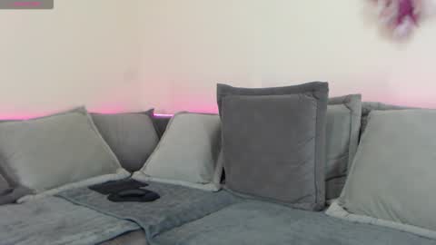 Snapshot of smilequeen_jane chatting on 03-04-26, 06:03 Jane online show from 03-04-26, 06:03