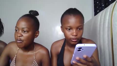 smiley luv1 online show from 02-04-26, 08:53