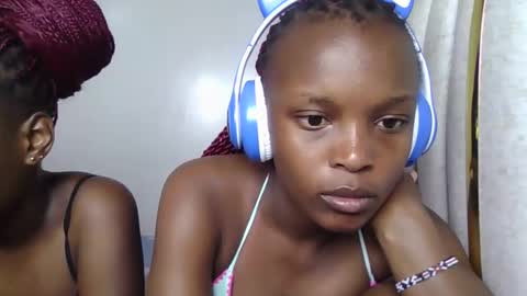 smiley luv1 online show from 03-23-26, 10:03