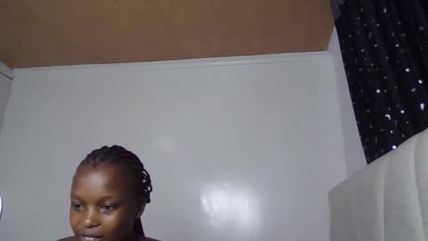 smiley luv1 online show from 03-26-26, 09:26