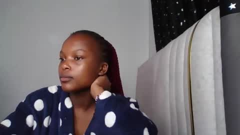 smiley luv1 online show from 03-27-26, 09:10