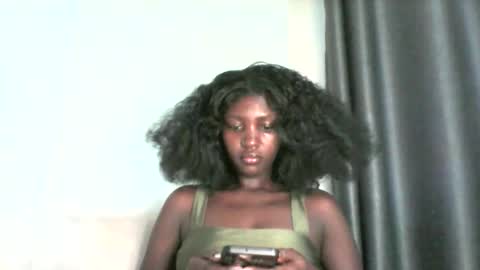 Snapshot of smileykesh chatting on 09-19-25, 06:15 smileykesh online show from 09-19-25, 06:15