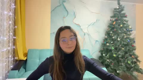 Snapshot of smiling_riddle chatting on 12-20-24, 05:29 smiling_riddle online show from 12-20-24, 05:29