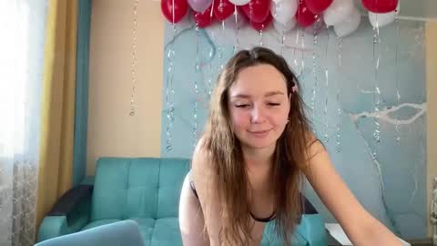 Snapshot of smiling_riddle chatting on 02-13-25, 12:00 smiling_riddle online show from 02-13-25, 12:00