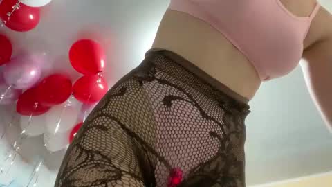 Snapshot of smiling_riddle chatting on 02-16-25, 02:00 smiling_riddle online show from 02-16-25, 02:00
