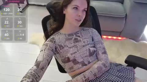 Snapshot of smilym chatting on 11-07-25, 12:21 smilym online show from 11-07-25, 12:21