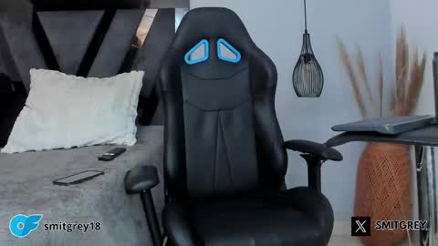 Snapshot of smitgrey chatting on 03-05-26, 05:47 SMIT online show from 03-05-26, 05:47