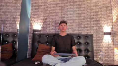 Smith online show from 03-31-26, 07:58